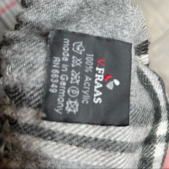 V. Fraas 100% Acrylic Gray-Black-Red Plaid Scarf - Picture 4 of 5